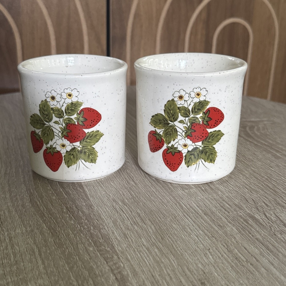 2 Vintage McCoy Strawberry Jam Jelly Condiment Jar Pot Shaving Mug 1852 Speckled